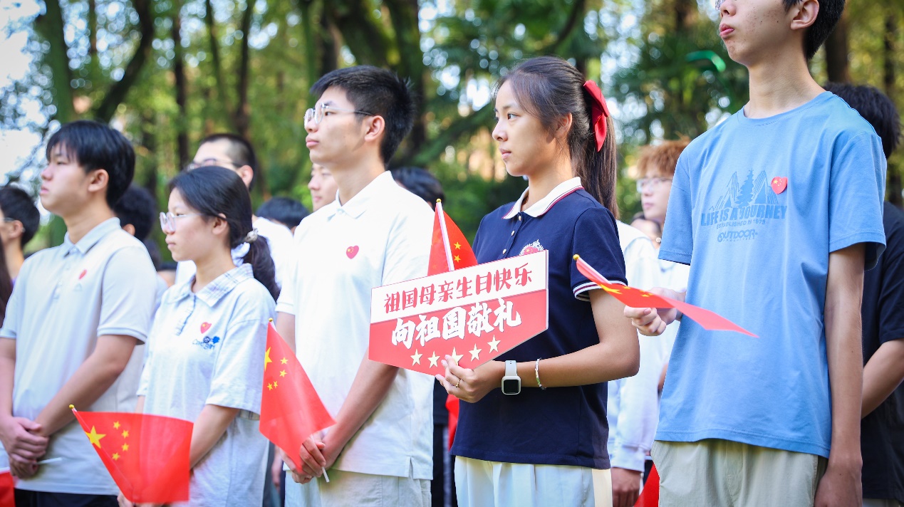 升旗仪式现场 升旗仪式现场
